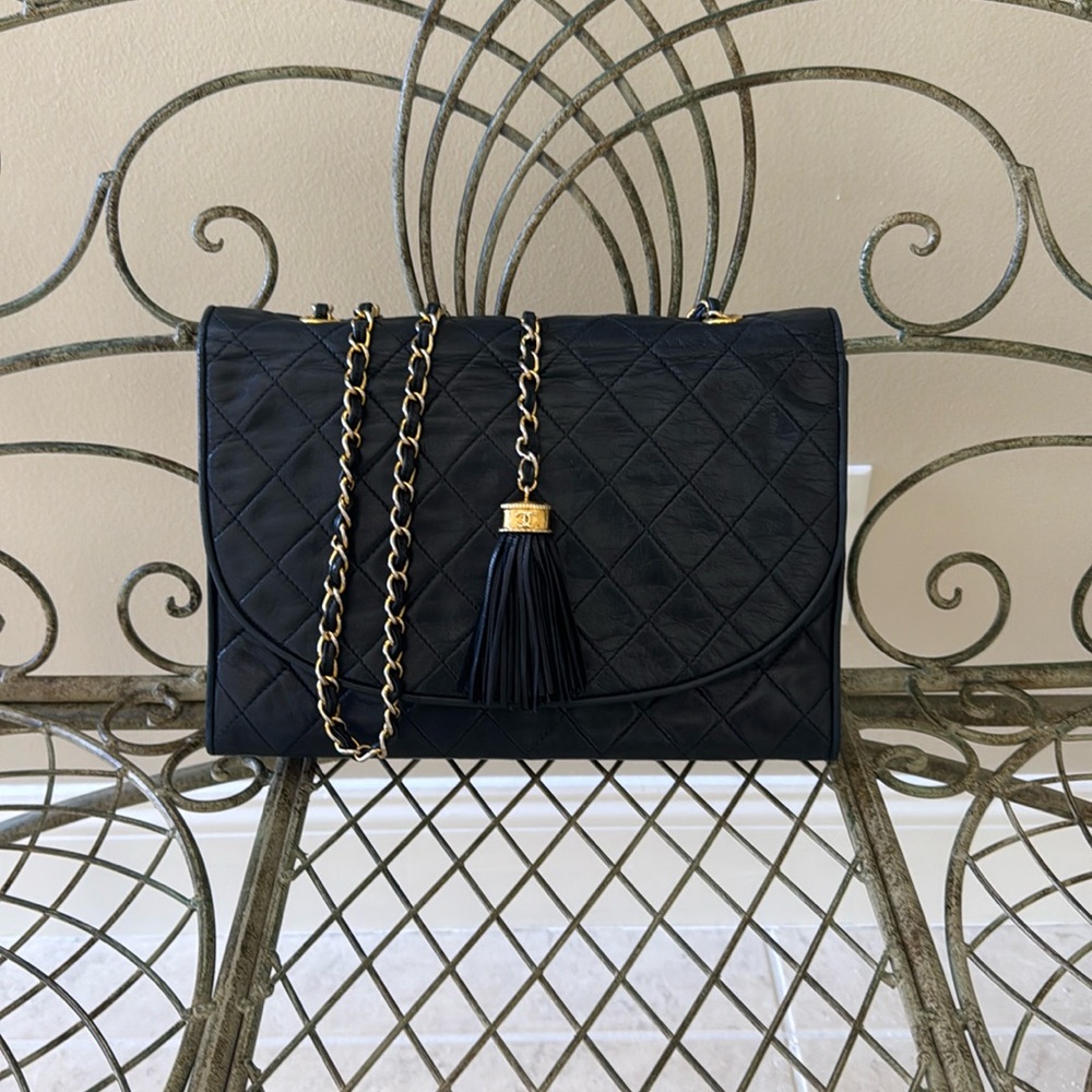 Vintage Chanel Quilted Handbag - Navy